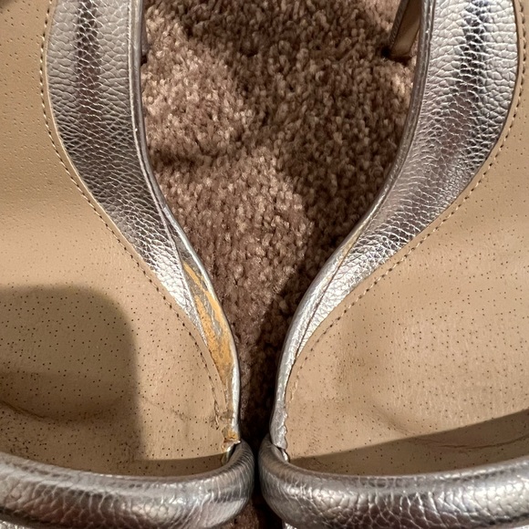 Missguided Metallic Silver High-heels with ankle strap - Picture 4 of 5